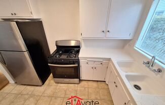 2 beds, 1 bath, $2,950