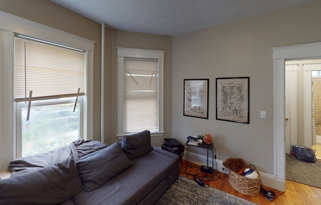 23 ROGERS AVE