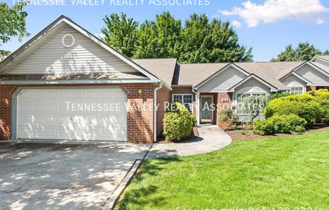 805 CEDAR LN