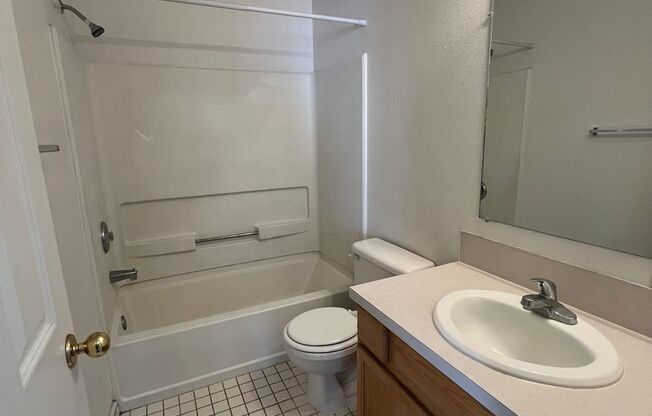 2 beds, 1.5 baths, $1,150, Unit 1860 S 2nd # 13