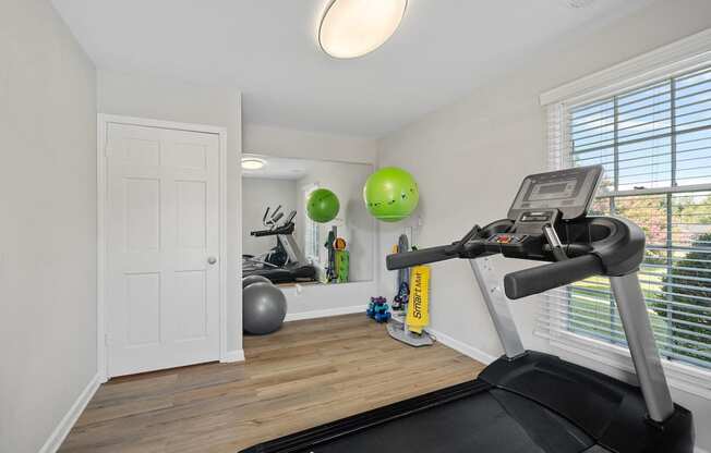 the gym at the preserve apartments