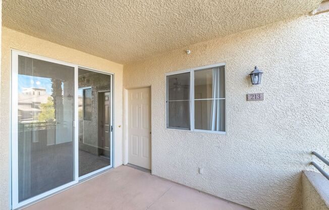 Spacious one-bedroom unit in the beautifully maintained Vistana community available for rent!