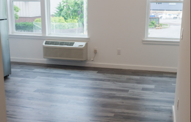 1 bed, 1 bath, 580 sqft, $1,350, Unit 4A