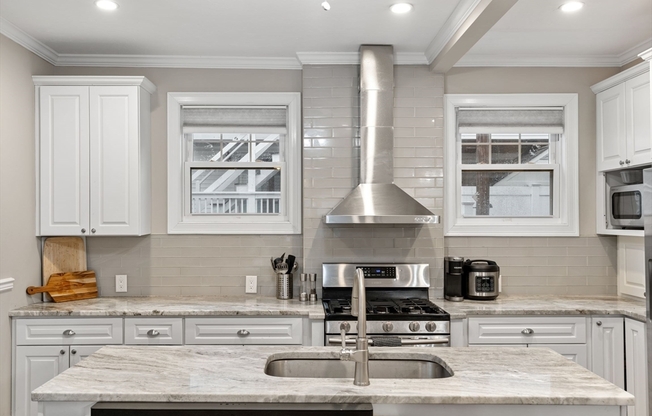 12 COLEBROOK ST