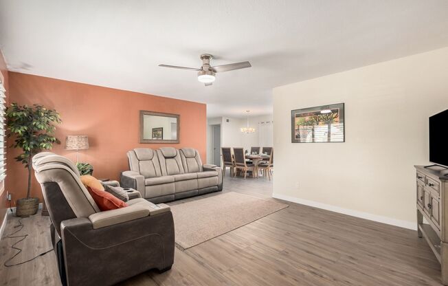 Furnished rental in the Fountain of the Sun community!!!