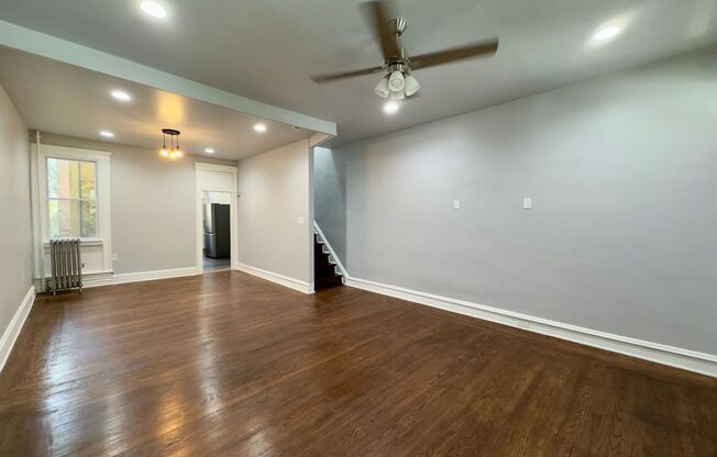Charming 3 Bedroom/2 Bathroom Apartment in Hardwood Neighborhood, MD!