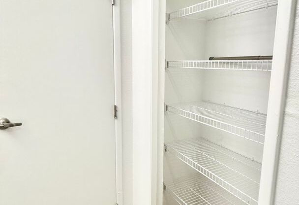 2 beds, 2 baths, 900 sqft, $1,625, Unit 312