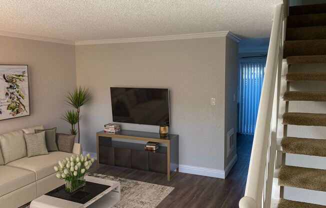 2 beds, 1.5 baths, 1,000 sqft, $2,825, Unit 32