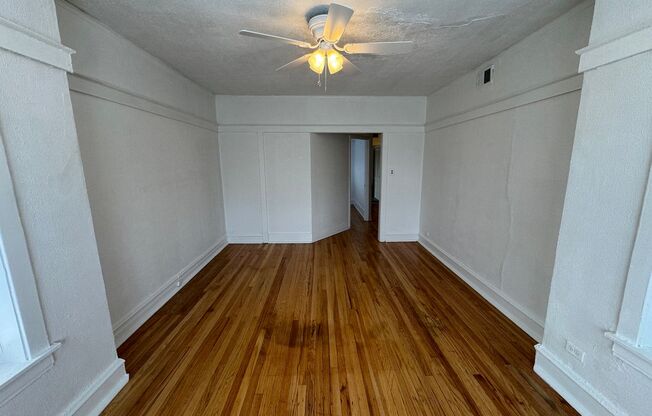 5436 W Potomac