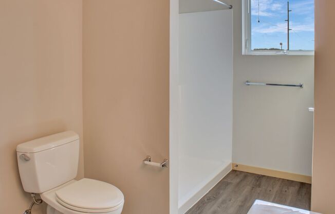 2 beds, 2 baths, 1,120 sqft, $1,600, Unit 301