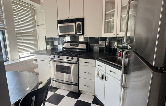 351 W 114 ST