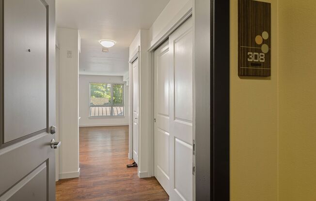 Studio, 1 bath, 461 sqft, $1,550, Unit 308
