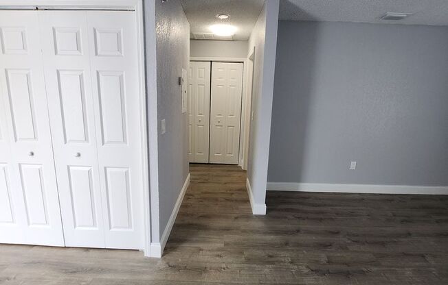 2 beds, 1 bath, 1,000 sqft, $1,295, Unit 5716 D