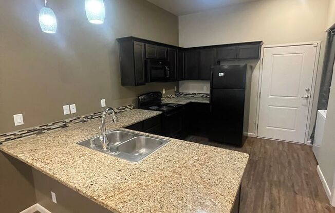 1 bed, 1 bath, $1,050, Unit 307