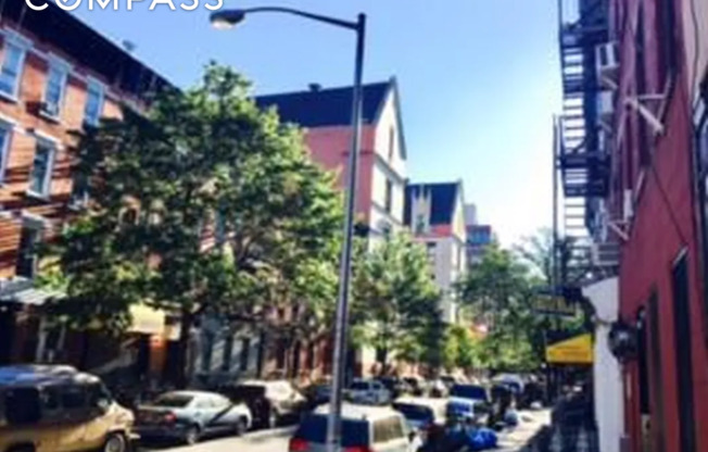 305 E 104 ST