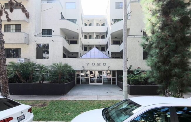 7020 Lanewood Ave, Los Angeles, CA 90028