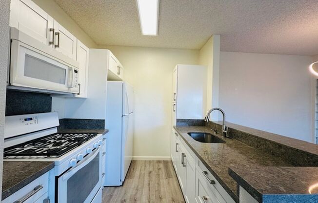 2 beds, 2 baths, $2,550