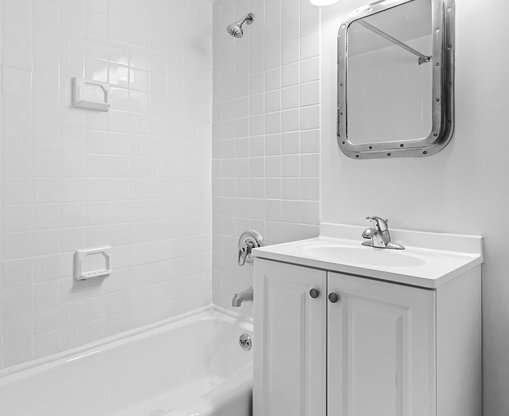 1 bed, 1 bath, $4,850, Unit 5E