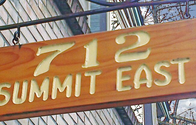 712 Summit