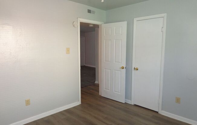 2 beds, 1 bath, 750 sqft, $1,150, Unit Unit 3