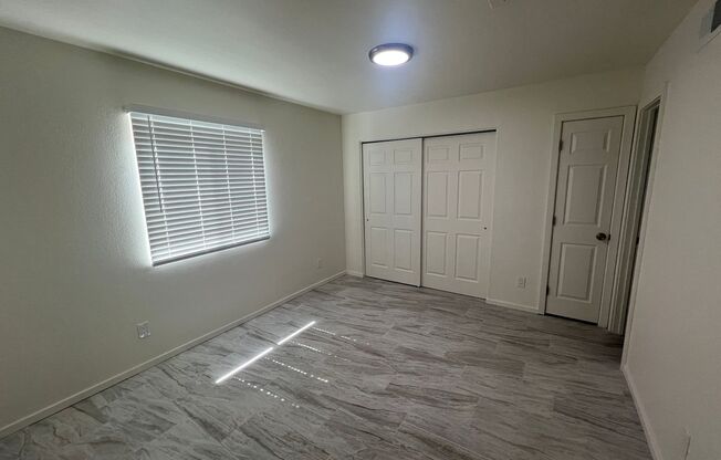 FULLY REMODELED 1 BED. APT. / AVAILABLE FOR SELF VIEWING!