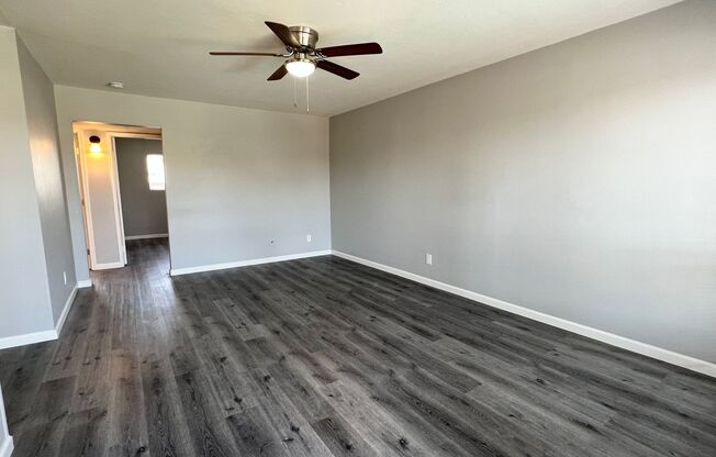 2 beds, 1 bath, 704 sqft, $1,995, Unit 16