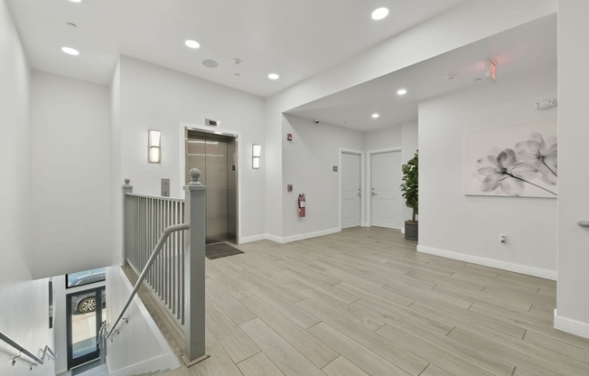 2 beds, 1 bath, $2,250, Unit 202