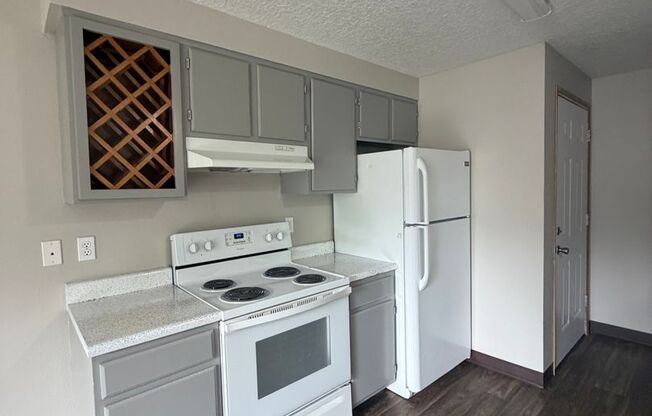 2 beds, 2 baths, 1,070 sqft, $1,545, Unit 06-203