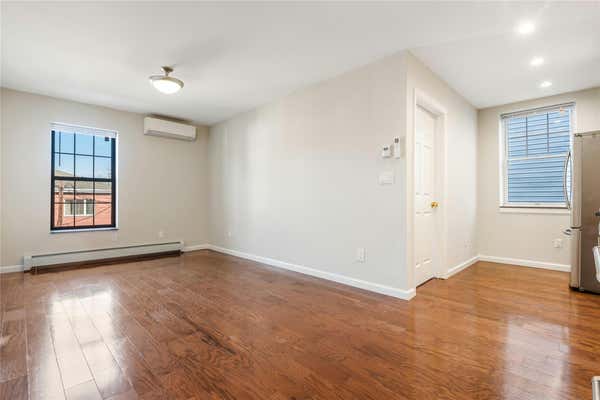 2 beds, 1 bath, 685 sqft, $2,600, Unit 2