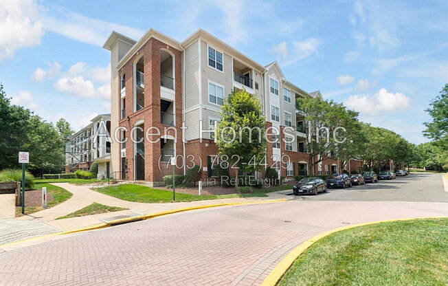 1 bed, 1 bath, 829 sqft, $2,000, Unit 193