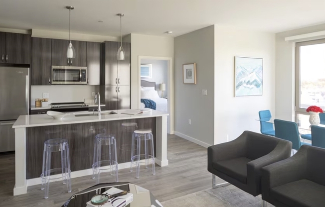 2 beds, 2 baths, $4,160, Unit 210