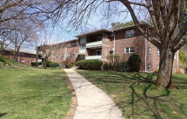 51 JACQUELINE RD