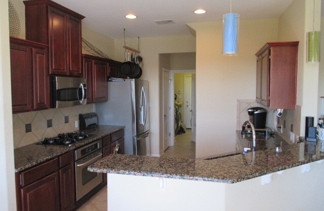 Lakeway Condo in Gated Community