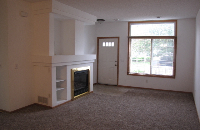 Spacious*2Bed*1.5Bath Townhome* Water & Trash Included! Available Now!