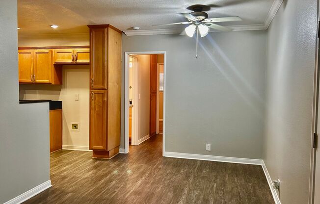 2 beds, 2 baths, 880 sqft, $2,800, Unit A-5