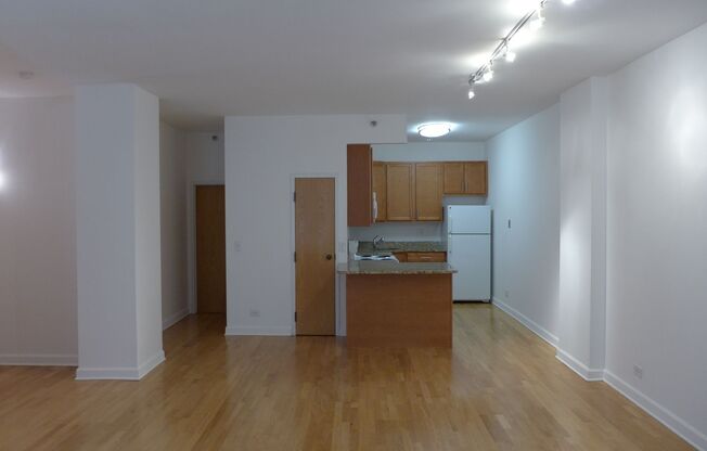 1 bed, 1 bath, 750 sqft, $2,050, Unit 07B