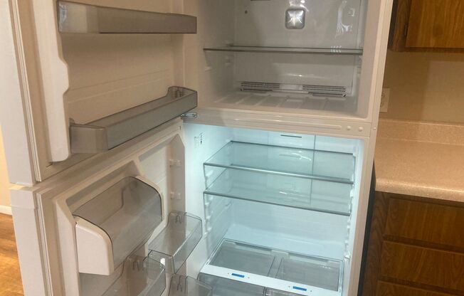 1 bed, 1 bath, 670 sqft, $1,175, Unit 208