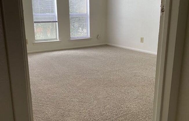 2 beds, 1.5 baths, 1,050 sqft, $1,025, Unit *124