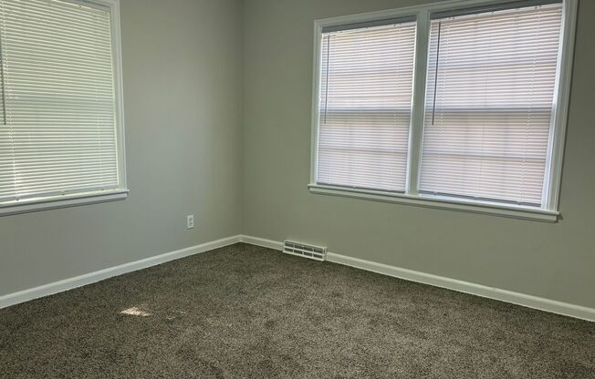 Beautiful 2 Bedroom 1 bath