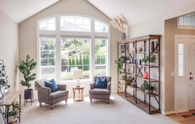 Wonderful 4 bed, 3 bath house with Eco friendly Solar Panels - Get Half Off Your First Month's Rent!