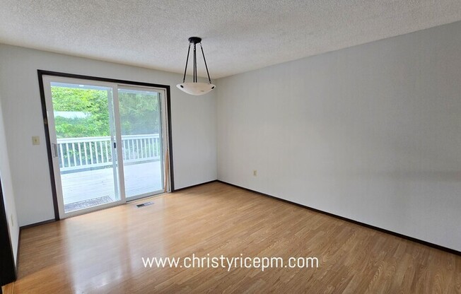 13709 SE 23 ST