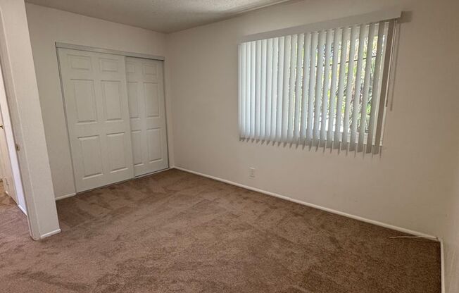 15325 Holiday Garden Apartments