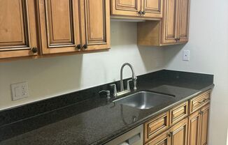 2 beds, 2 baths, $2,600, Unit # 105