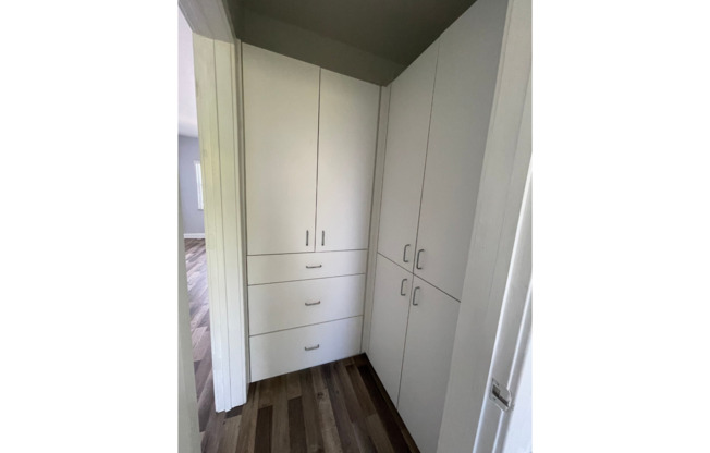 Studio, 1 bath, 420 sqft, $1,475, Unit 212