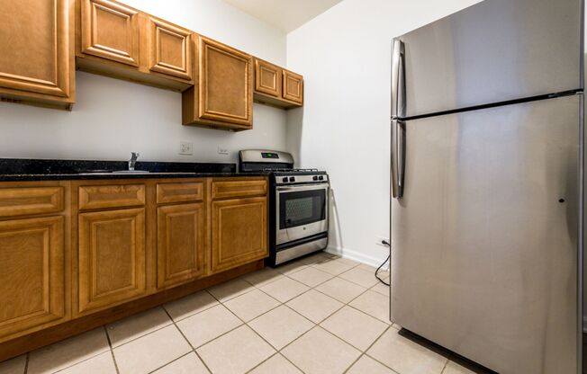 1357 N Homan