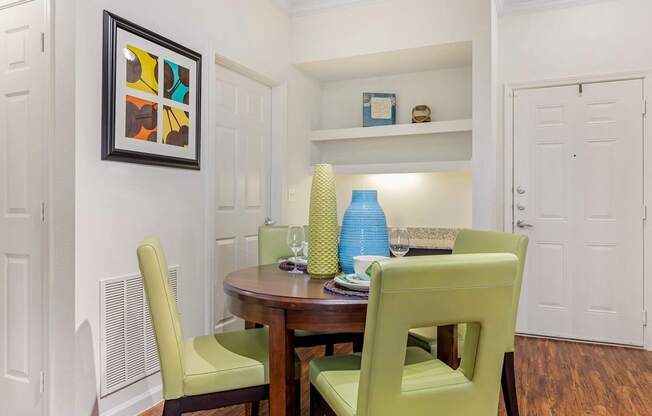 Classic Dining Area at Mansfield on the Green, Texas