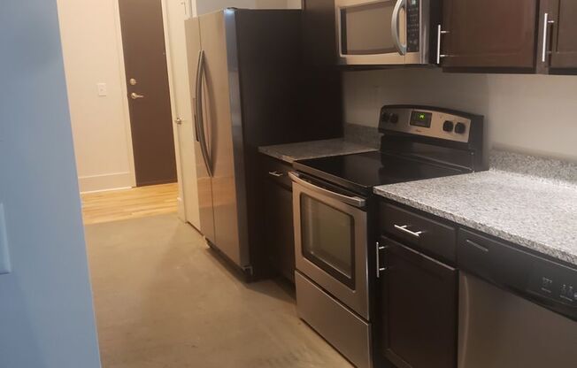 1 bed, 1 bath, 744 sqft, $1,300, Unit W108