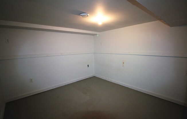 2 BR home in West Davenport