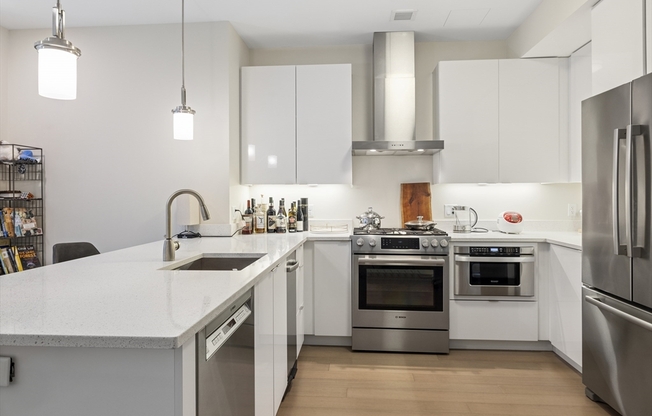1 bed, 1 bath, 778 sqft, $3,499, Unit 707