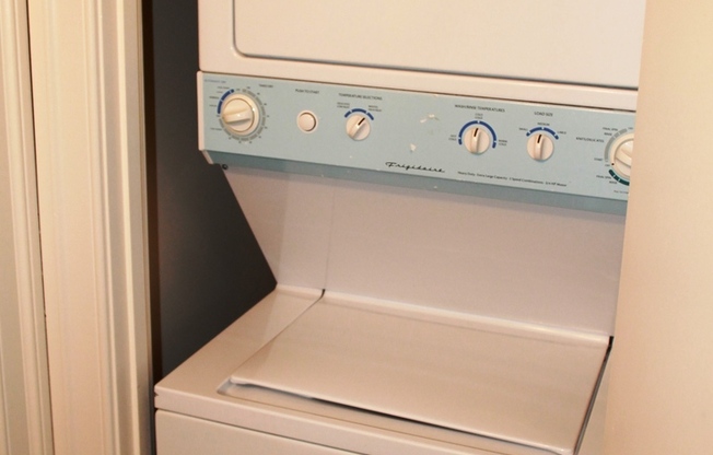 2 beds, 2 baths, 800 sqft, $3,495, Unit 403